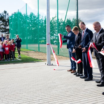 Uroczyste otwarcie kompleksu sportowego w Potęgowie